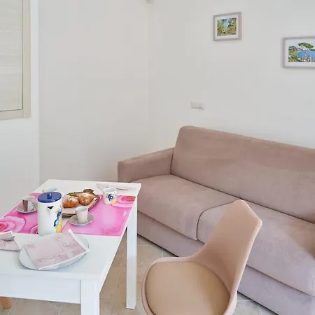 Dream House 1 * Maiori